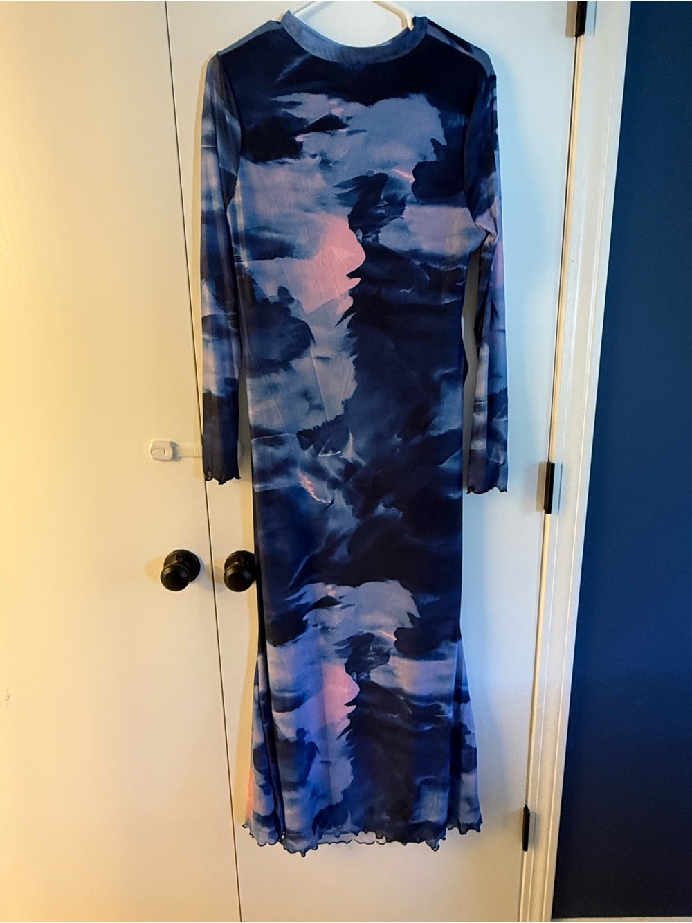Women's Maternity Blue Tie-Dye Long Sleeve Maxi Dress